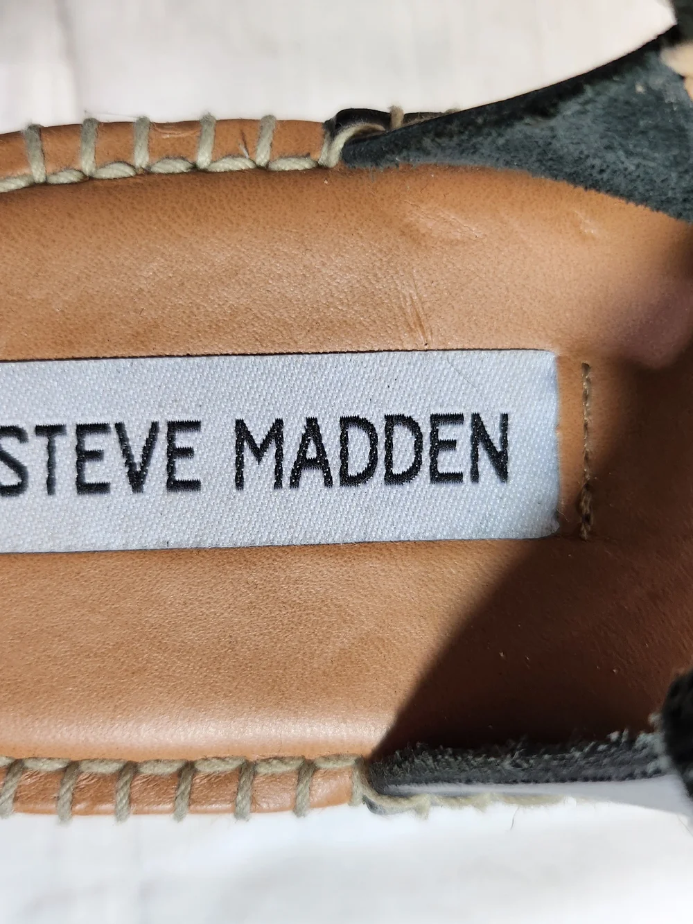 Steve Madden note small